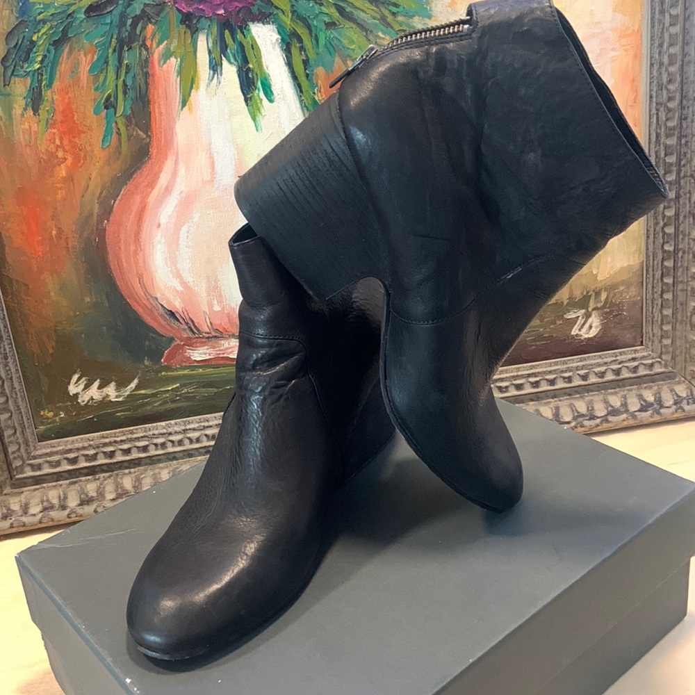 👢Eileen Fisher Harris LT Bootie